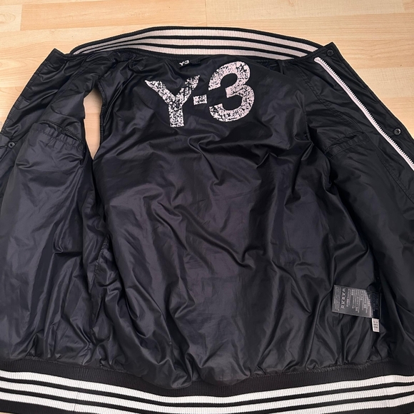 Y-3 Vest - Picture 3 of 5